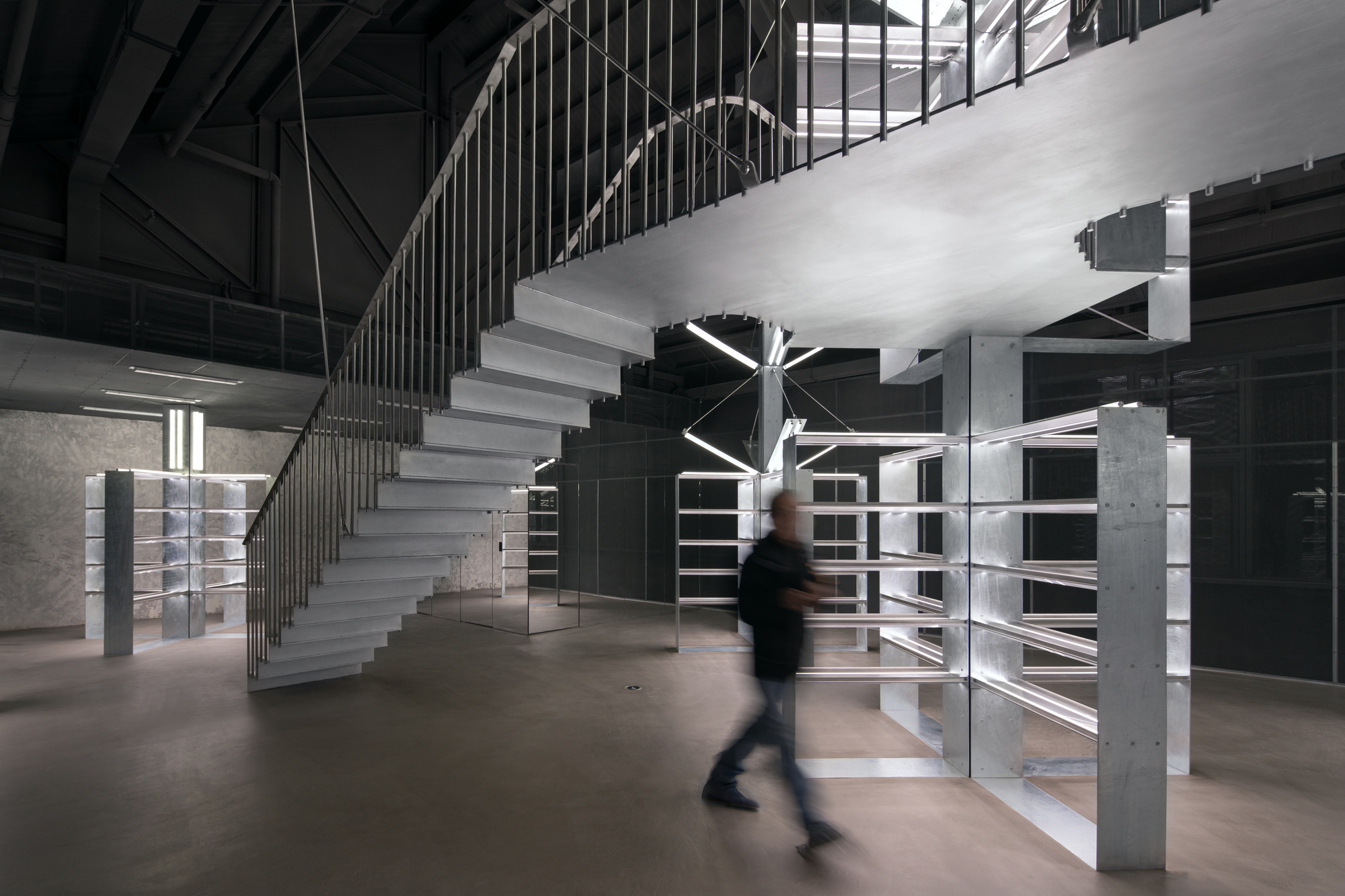 dongqi Design 更新上海历史街区项目:旧城改造开始把零售、展览与办公压缩进同一空间脚本